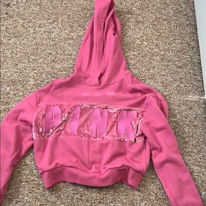 vs pink sweatshirt cropped